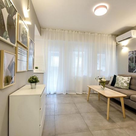 Spacious 1Br In The City Center - Amazing For Extended Stays Букурещ Екстериор снимка