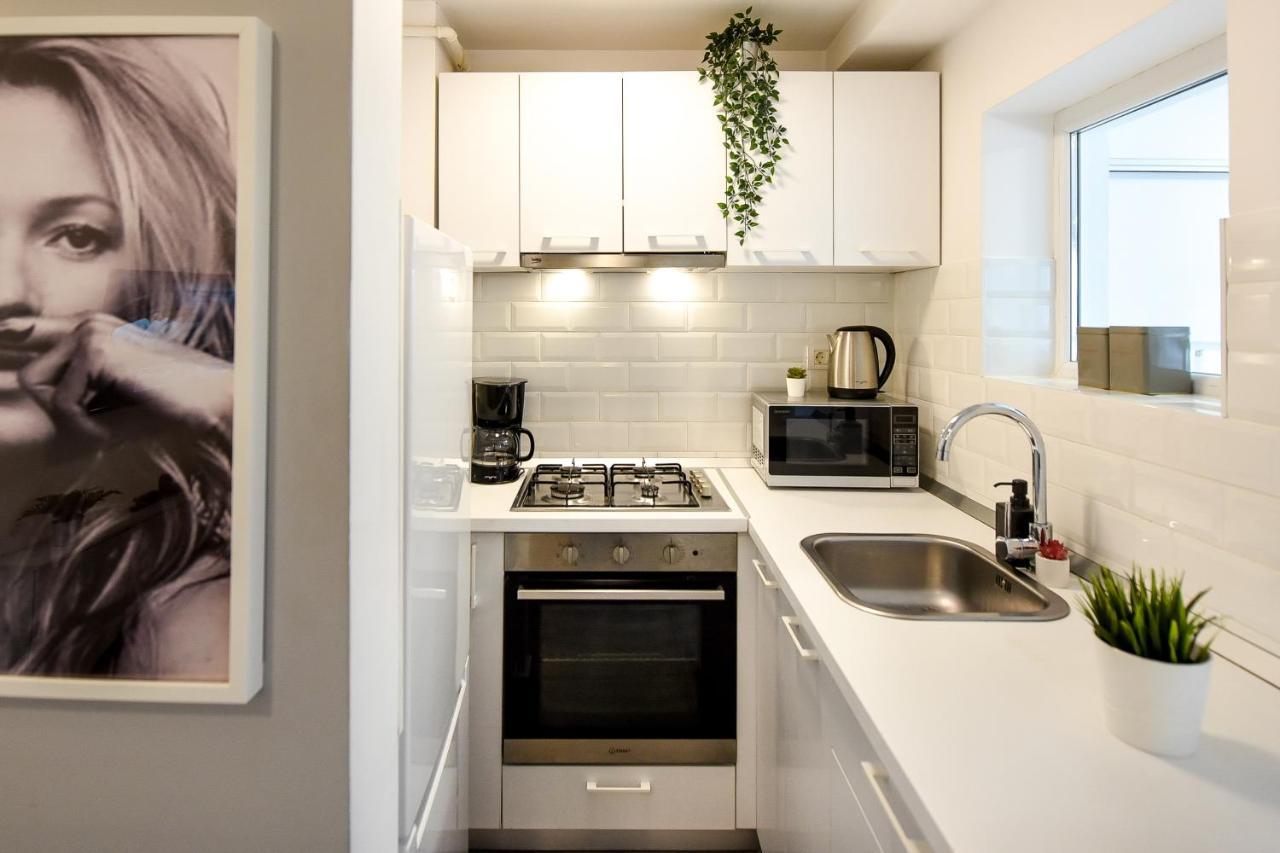 Spacious 1Br In The City Center - Amazing For Extended Stays Букурещ Екстериор снимка