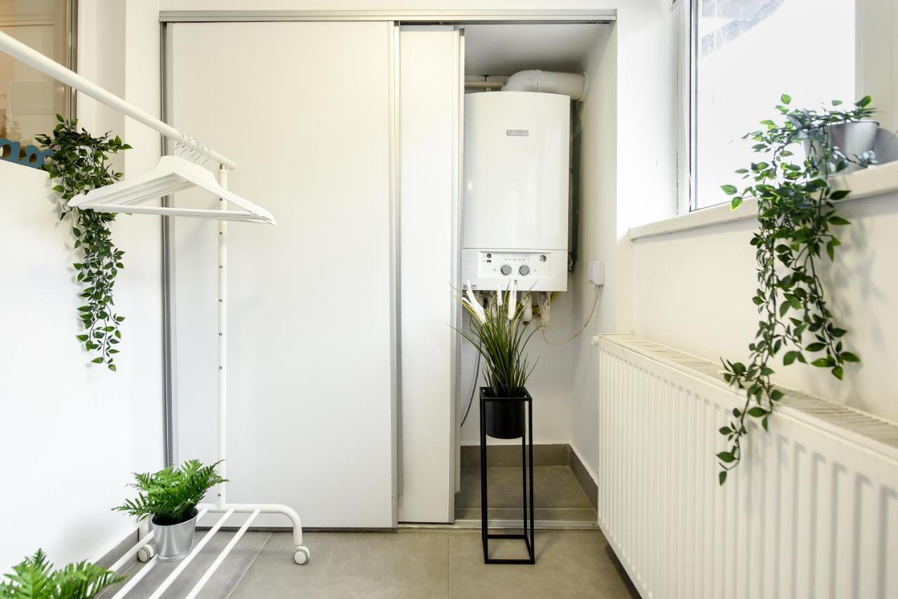 Spacious 1Br In The City Center - Amazing For Extended Stays Букурещ Екстериор снимка