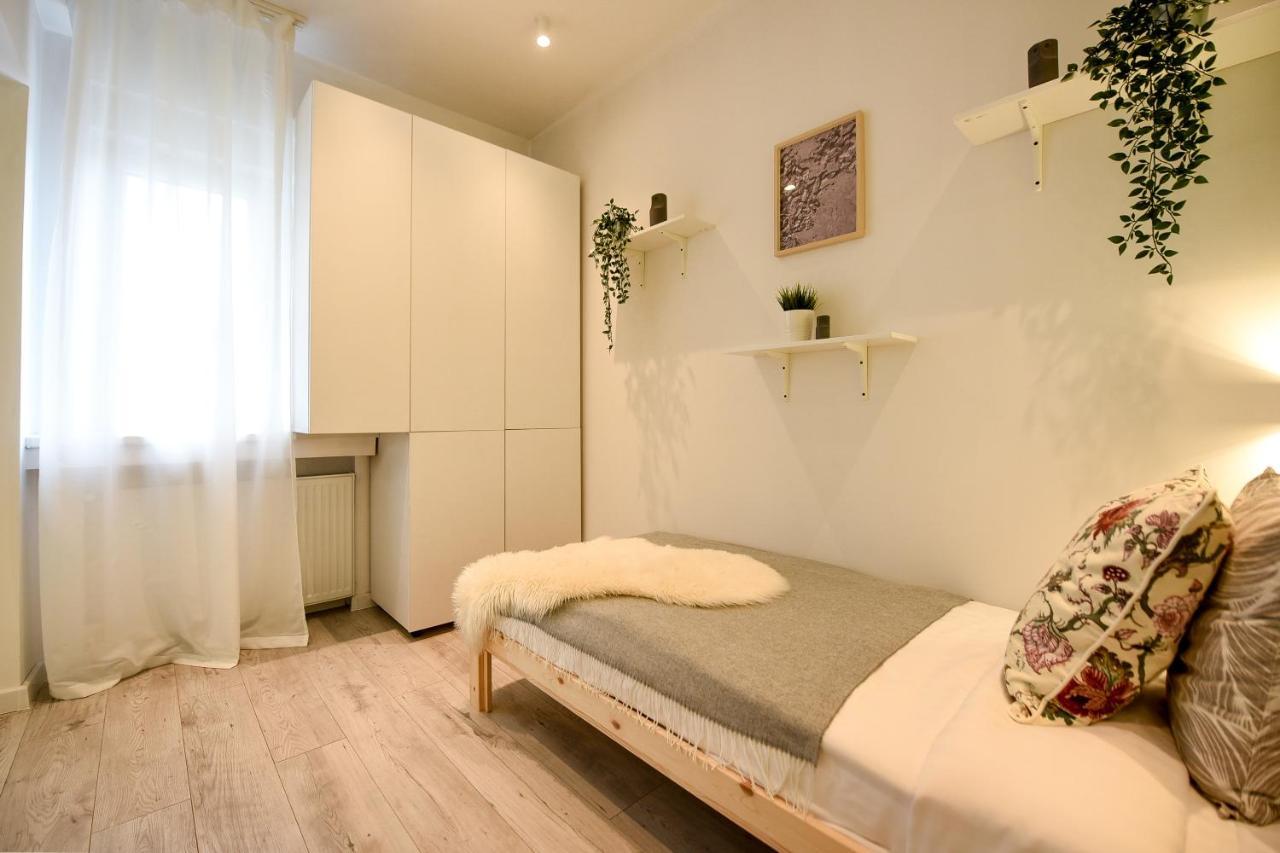 Spacious 1Br In The City Center - Amazing For Extended Stays Букурещ Екстериор снимка