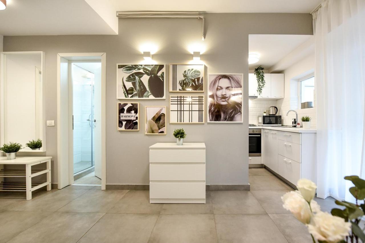 Spacious 1Br In The City Center - Amazing For Extended Stays Букурещ Екстериор снимка